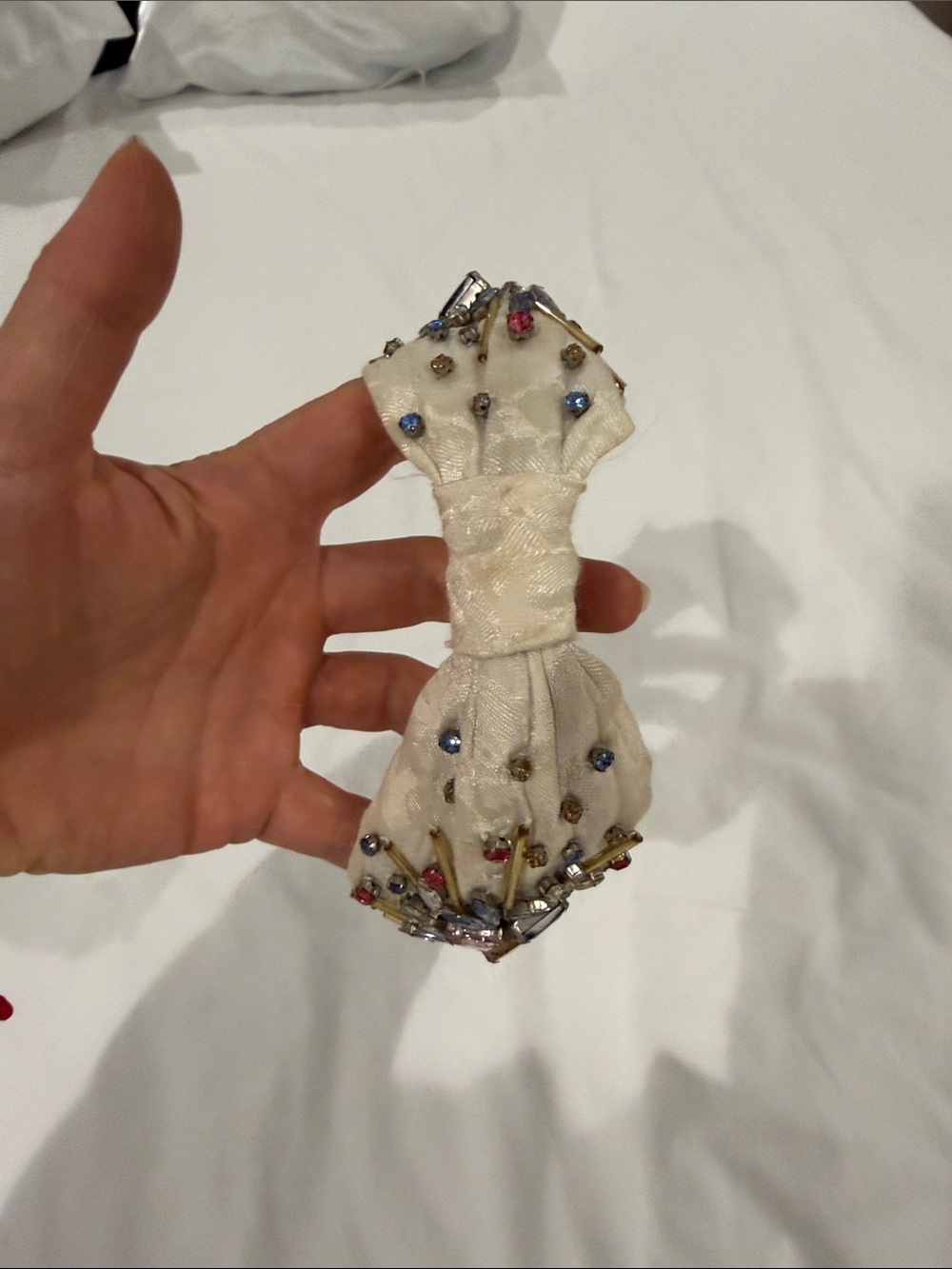 Embellished Cream Beaded Headband - Picture 4 of 4